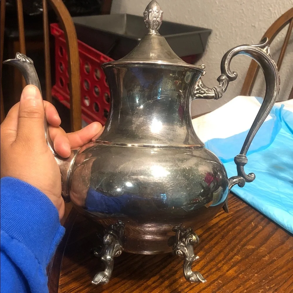 Classic Silver-Tone Tea/Coffee Pot - Elegant Metal Serving Pitcher